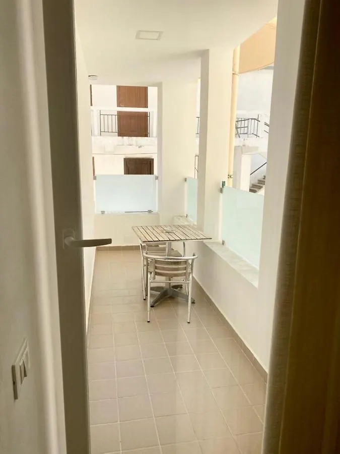 Aleksi Rooms Shëngjin 0*,