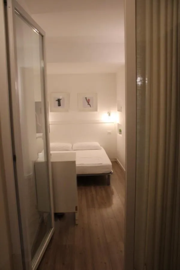 Aleksi Rooms Shëngjin Albánie
