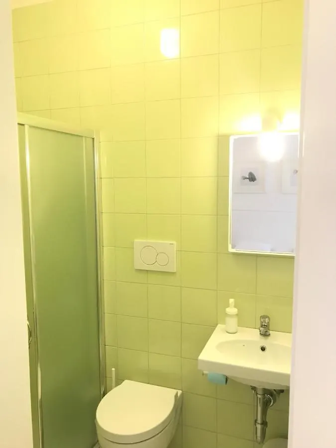 Aleksi Rooms Shëngjin 0*,  Albánie